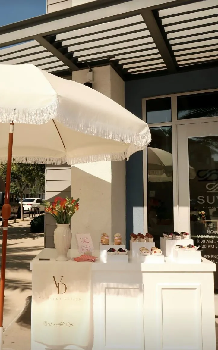 Pastry bar pop-up outside a fitness studio